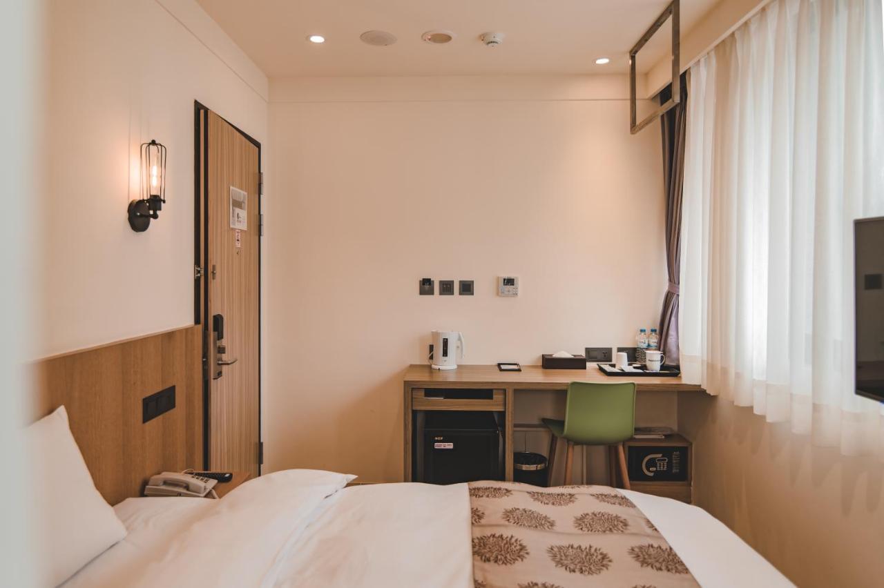 East Town 26 Hotel Hualien City Exterior photo