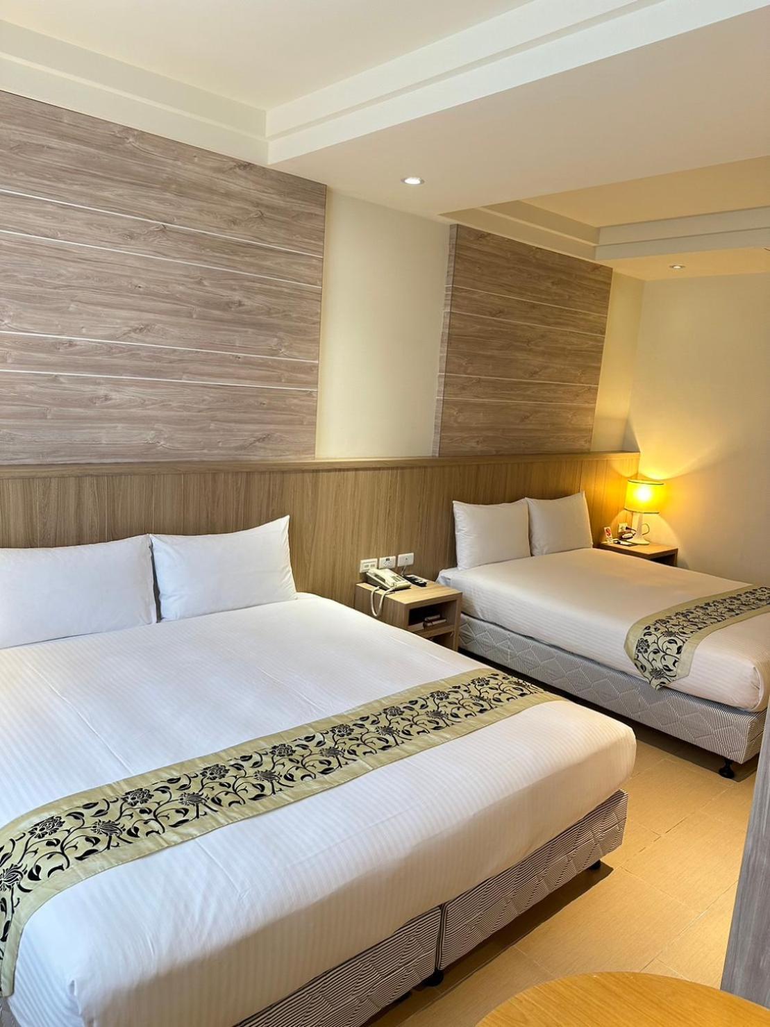 East Town 26 Hotel Hualien City Exterior photo