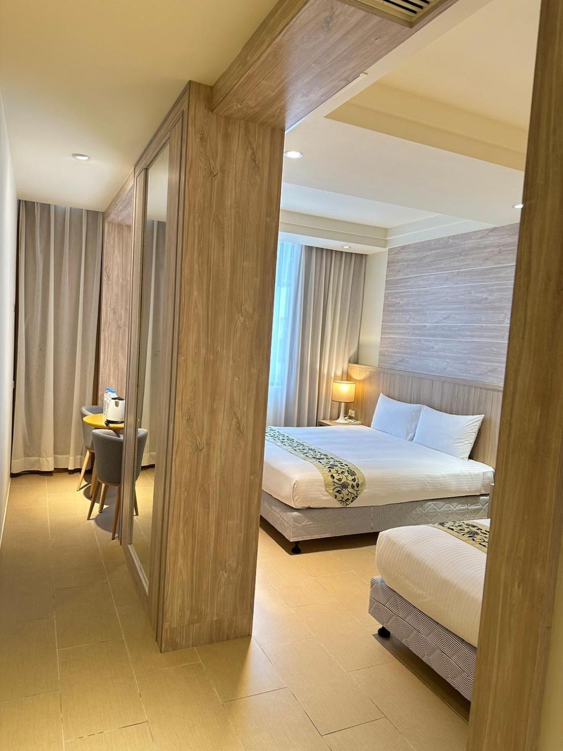 East Town 26 Hotel Hualien City Exterior photo