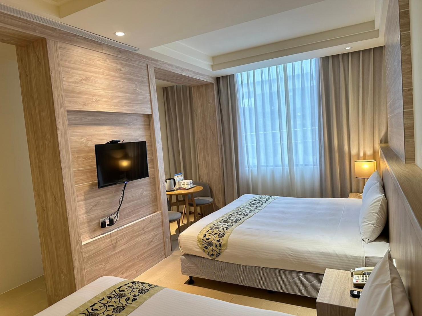 East Town 26 Hotel Hualien City Exterior photo