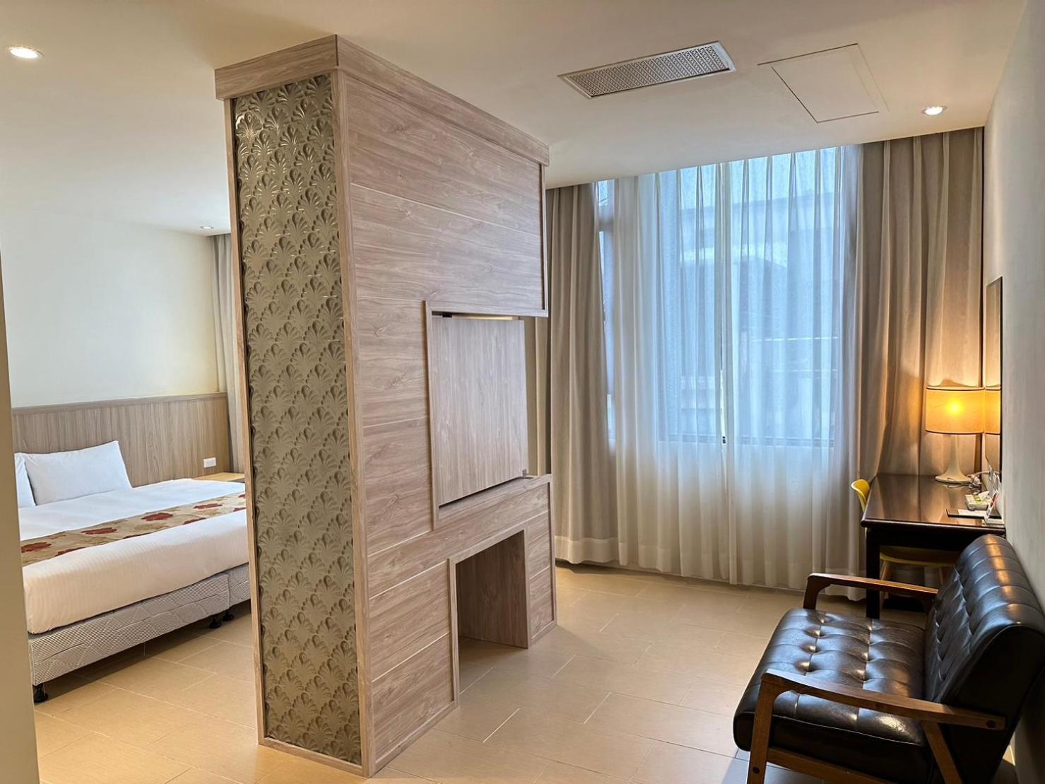 East Town 26 Hotel Hualien City Exterior photo
