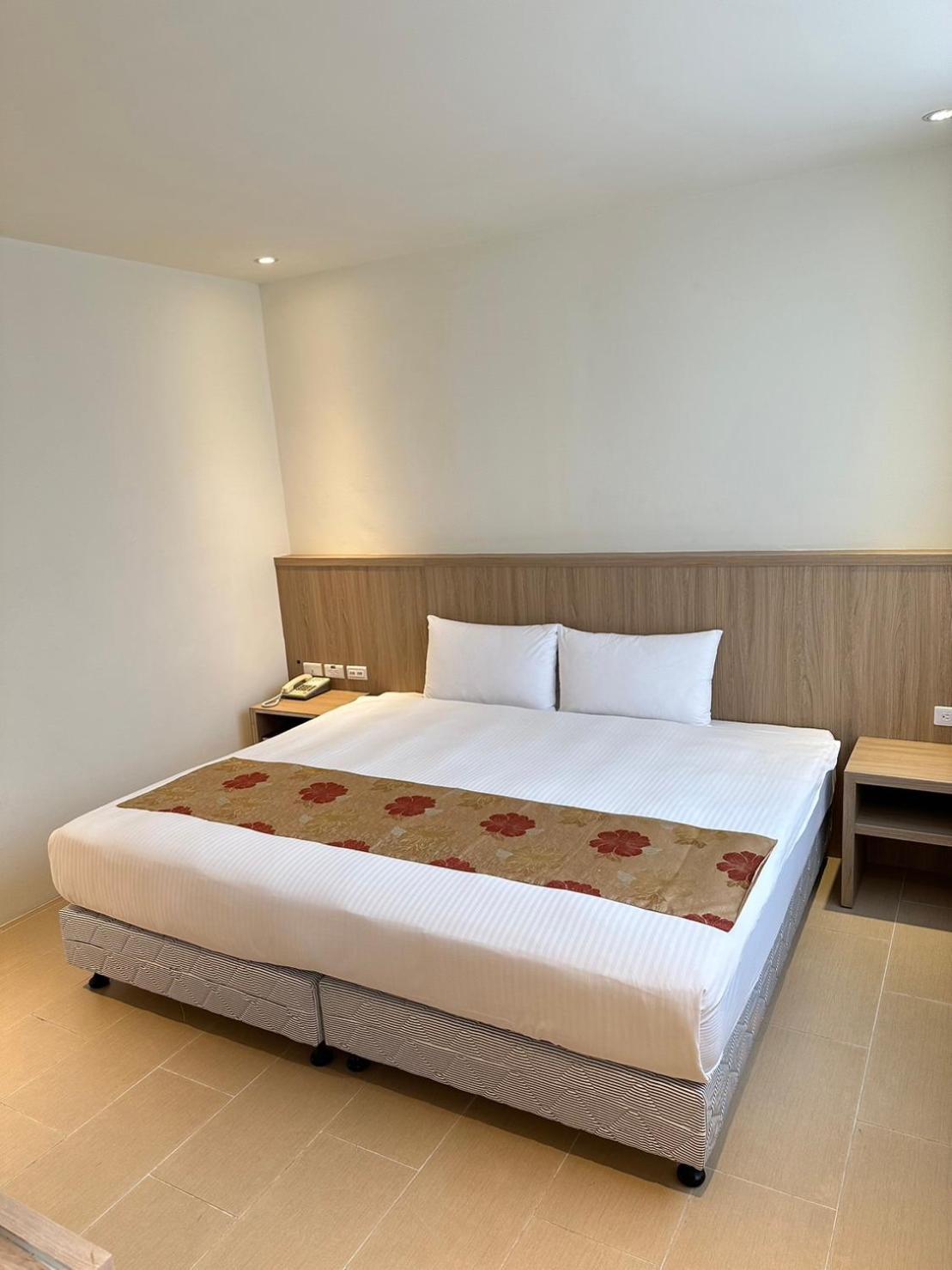 East Town 26 Hotel Hualien City Exterior photo
