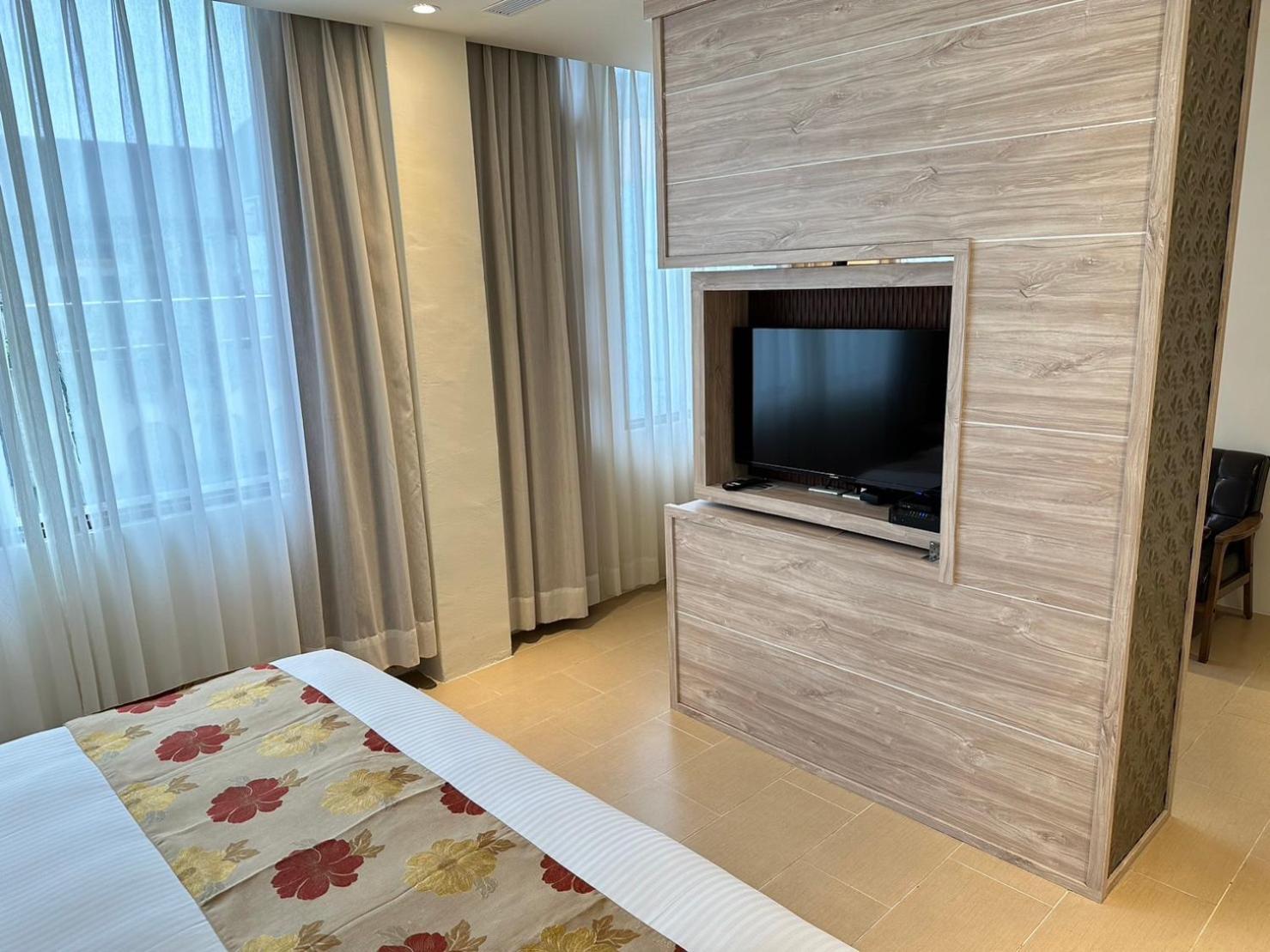 East Town 26 Hotel Hualien City Exterior photo