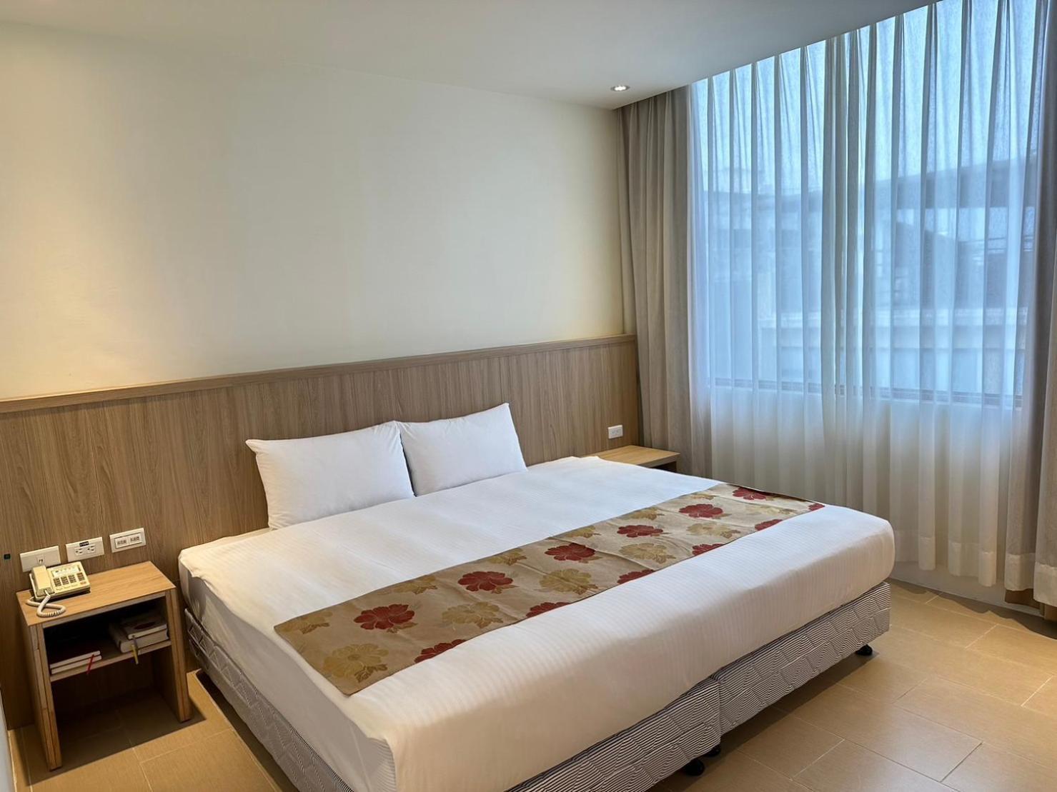 East Town 26 Hotel Hualien City Exterior photo