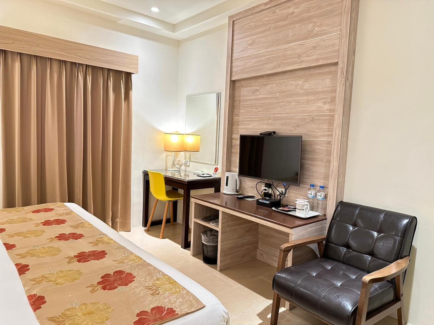 East Town 26 Hotel Hualien City Exterior photo