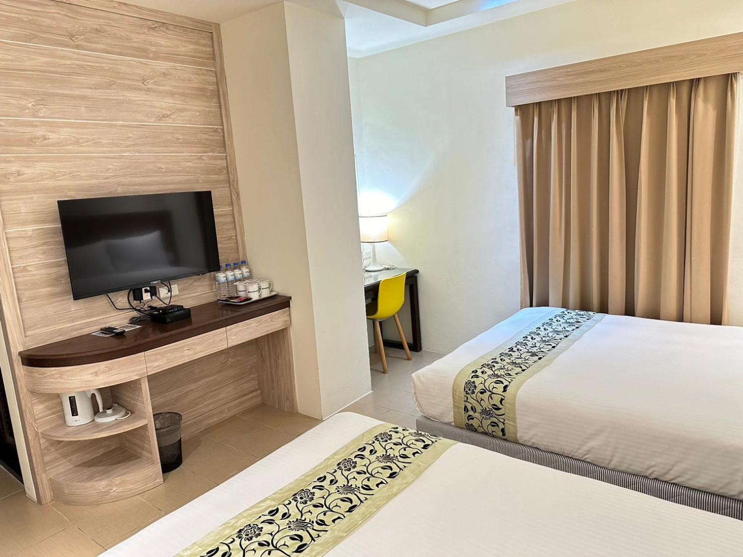 East Town 26 Hotel Hualien City Exterior photo