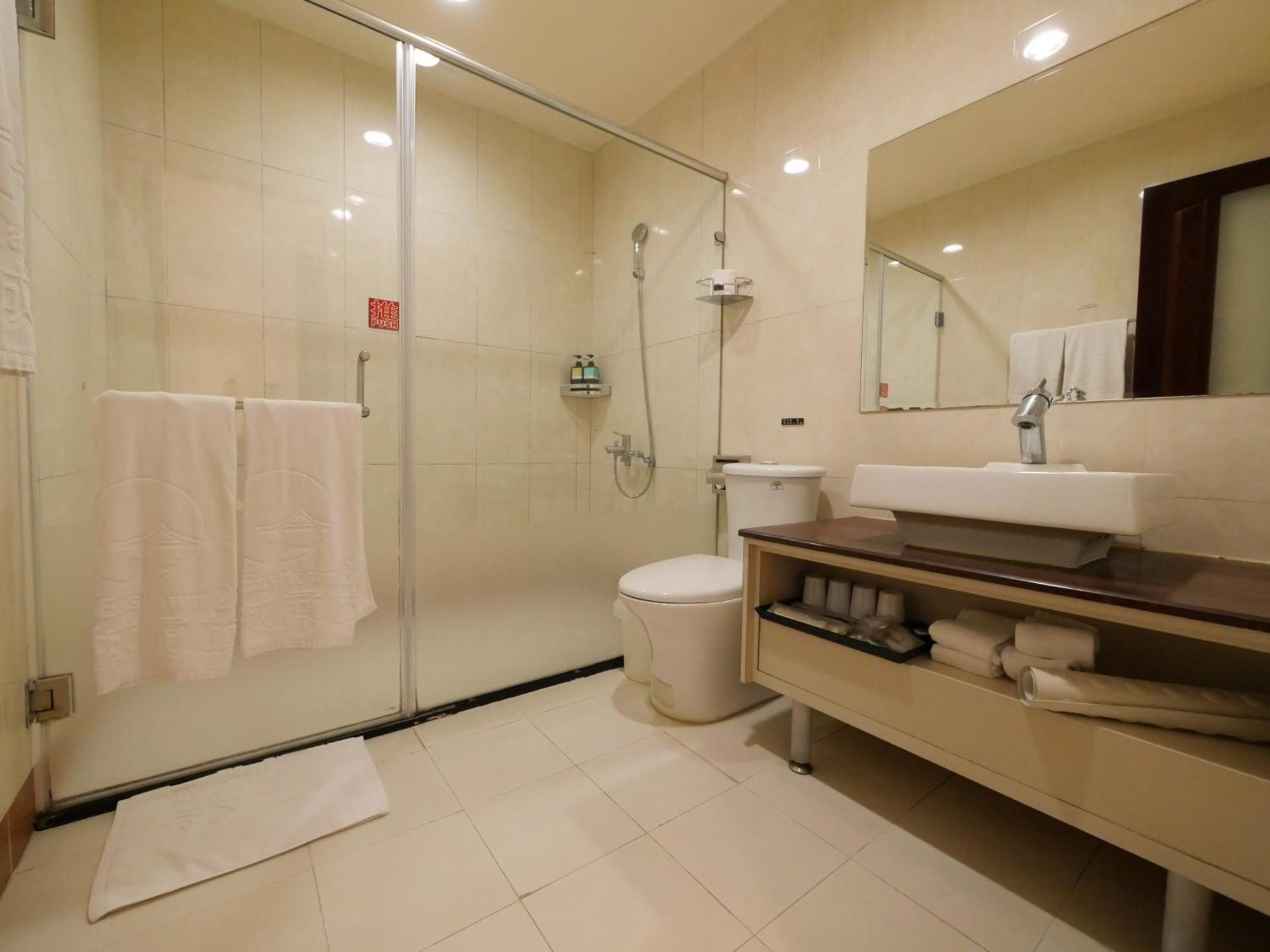 East Town 26 Hotel Hualien City Exterior photo